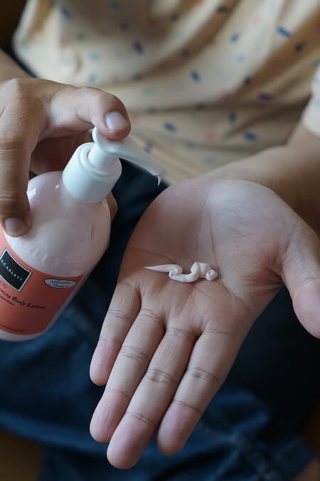 Scarlett Whitening Body Care, Produk Perawatan Tubuh Pria Petualang