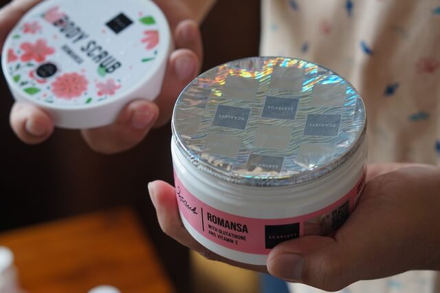 Scarlett Whitening Body Care, Produk Perawatan Tubuh Pria Petualang