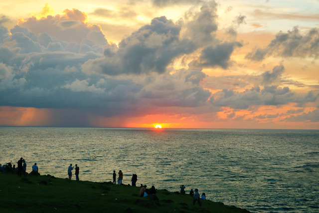 Indahnya sunset di Bukit Merese Lombok
