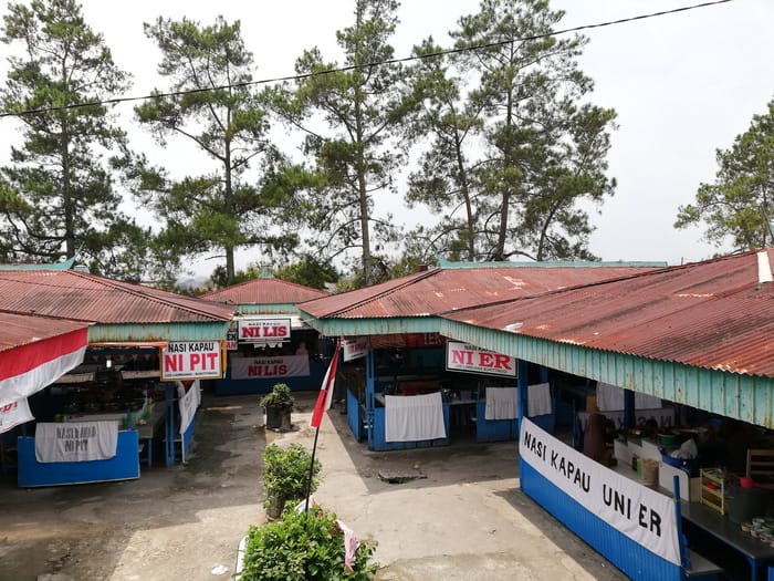 Nasi Kapau terbaik di Bukittinggi di mulai dari pasar ateh
