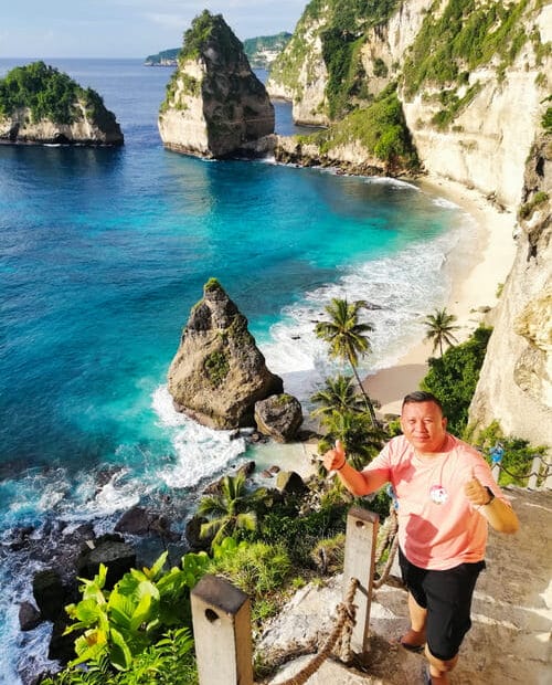 Foto dulu di Diamond Beach Nusa Penida