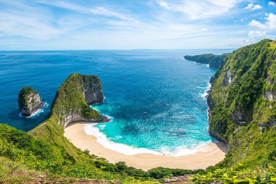 Menikmati keindahan kelingking beach nusa penida Bali