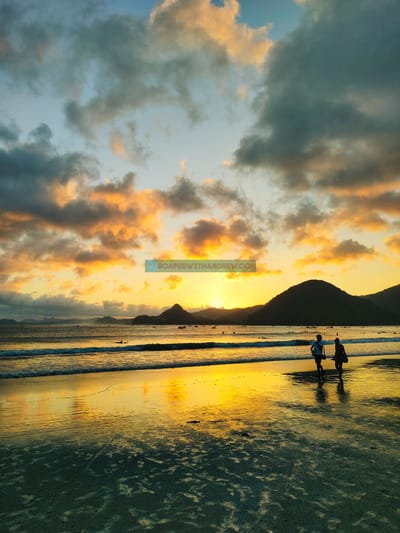 selong belanak beach